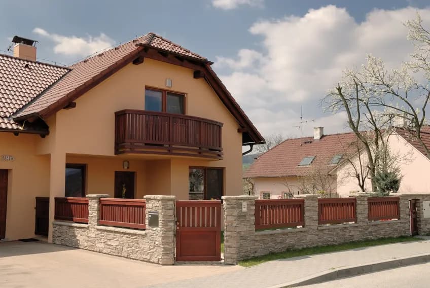 SKÁLA