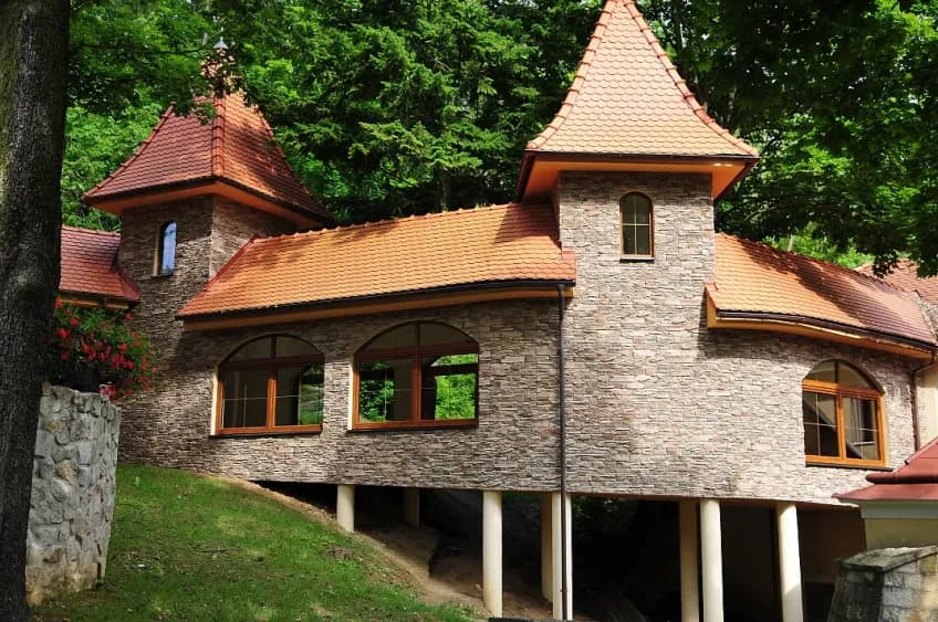 SKÁLA